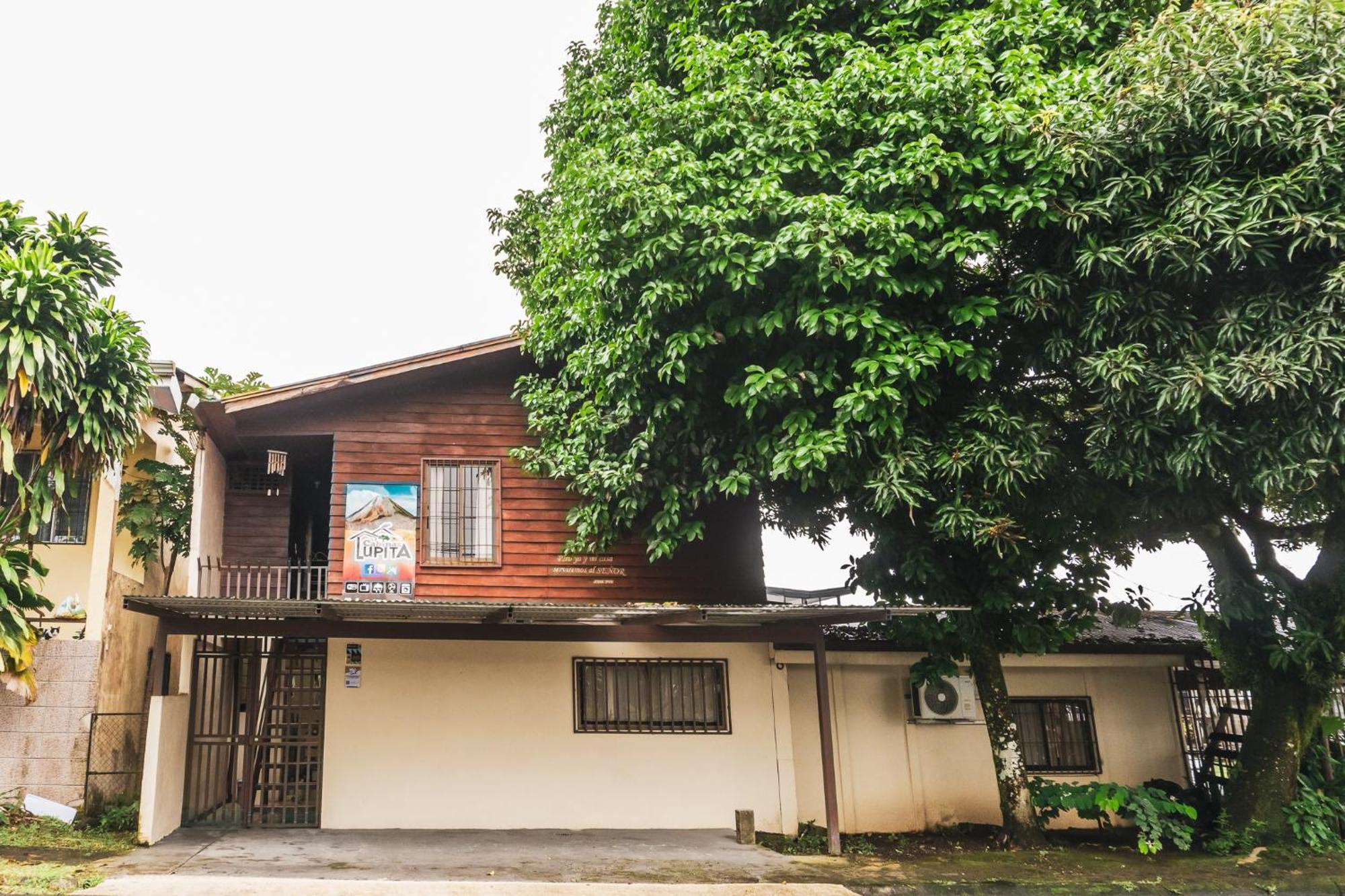 Cabinas Lupita La Fortuna Exterior foto